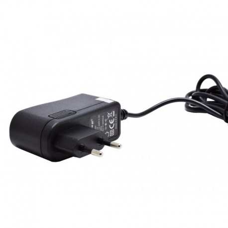 CARGADOR UNIVERSAL PARA TABLET 10W 5V-2A 6 CONECTORES KLONER